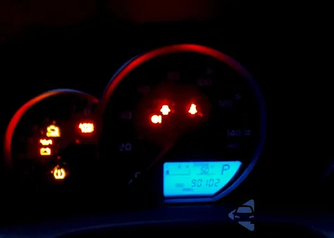 2016 Toyota Rav4 Le z USA, uszkodzony, nr VIN 2T3BFREV9GW413721